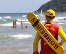 Bombeiros já fizeram 134 mil ações preventivas e mais de 1.100 salvamentos no Litoral