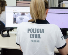 Para modernizar atendimento, Polícia Civil implanta Centrais Regionais de Flagrantes. Essas centrais funcionarão 24 horas por dia e serão operadas por autoridades policiais plantonistas e seus agentes, designados a partir de escalas. Elas serão implementadas em todas as Subdivisões do Interior do Estado Paraná, na Capital e RMC. 