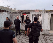 Operação das polícias Civil e Militar em Paranaguá mira grupo ligado a homicídios e tráfico