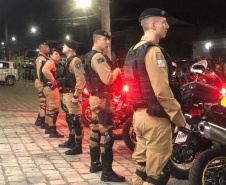 Policiais militares levam tranquilidade para os foliões em Guaratuba