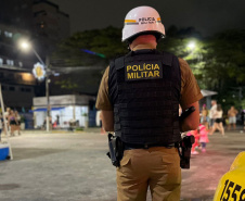 Policiais militares levam tranquilidade para os foliões em Guaratuba