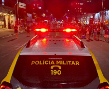 Policiais militares levam tranquilidade para os foliões em Guaratuba