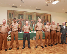Casa Militar comemora 95 anos e condecora autoridades com medalhas de mérito