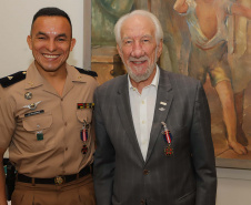 Casa Militar comemora 95 anos e condecora autoridades com medalhas de mérito
