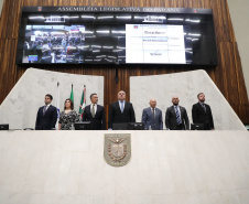 Secretário participa de homenagem dos 330 anos de Curitiba na Assembleia Legislativa do Paraná