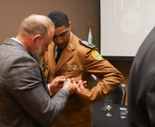 Governador comemora avanços na segurança pública em entrega de homenagens da Polícia Civil