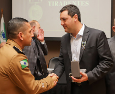 Governador comemora avanços na segurança pública em entrega de homenagens da Polícia Civil