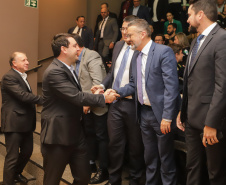 Governador comemora avanços na segurança pública em entrega de homenagens da Polícia Civil