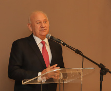 Governador comemora avanços na segurança pública em entrega de homenagens da Polícia Civil