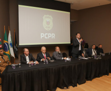 Governador comemora avanços na segurança pública em entrega de homenagens da Polícia Civil