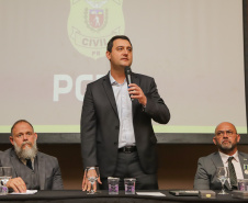 Governador comemora avanços na segurança pública em entrega de homenagens da Polícia Civil
