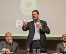 Governador comemora avanços na segurança pública em entrega de homenagens da Polícia Civil