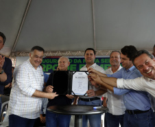 Governador inaugura sede do Corpo de Bombeiros e libera novos investimentos para Ivaiporã