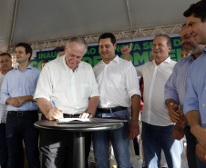 Governador inaugura sede do Corpo de Bombeiros e libera novos investimentos para Ivaiporã