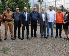 Piana entrega equipamentos para Bombeiros e "kits de resposta" a eventos climáticos para cidades