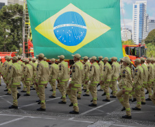 Na maior contratação em dez anos, 419 bombeiros se formam para atuar em todo o Paraná