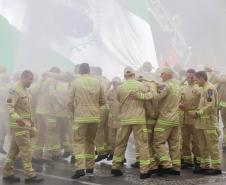 Na maior contratação em dez anos, 419 bombeiros se formam para atuar em todo o Paraná