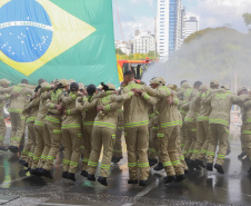 Na maior contratação em dez anos, 419 bombeiros se formam para atuar em todo o Paraná