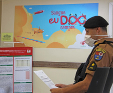 Maio Amarelo: policiais militares doam sangue para conscientizar sobre acidentes no trânsito