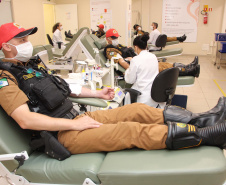 Maio Amarelo: policiais militares doam sangue para conscientizar sobre acidentes no trânsito