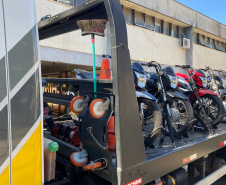 PM prende quatro pessoas e apreende 20 motocicletas durante abordagem em Curitiba