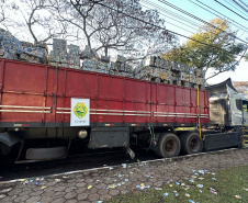 Polícia Militar apreende carreta com mais de duas toneladas de droga em Foz do Iguaçu