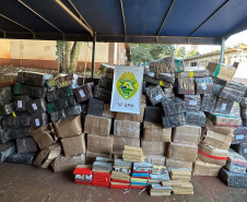 Polícia Militar apreende carreta com mais de duas toneladas de droga em Foz do Iguaçu