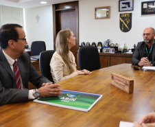 Secretário Hudson recebe representantes da ABIN