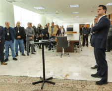 Governador recebe a medalha Guardiões do Palácio Iguaçu, da Casa Militar