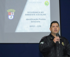  Professores, pedagogos e funcionários fazem simulado de segurança nas escolas do Paraná