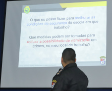  Professores, pedagogos e funcionários fazem simulado de segurança nas escolas do Paraná