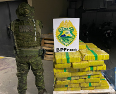 BPFron apreende mais de uma tonelada de drogas em veículos na cidade de Guaíra