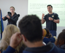 Polícia Civil ministra palestra para 58 alunos surdos em escola na Capital