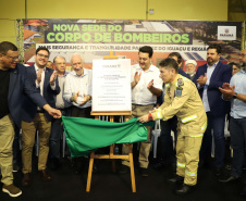 Governador inaugura nova sede do Corpo de Bombeiros de Foz do Iguaçu, a maior do Estado
