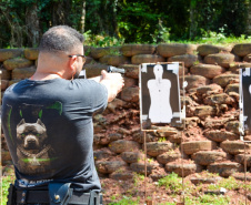 Polícia Penal do Paraná qualifica 140 policiais em treinamento de habilitação de pistola