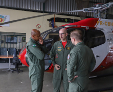 Paraná envia helicóptero para auxiliar atendimento em Santa Catarina