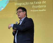  Segurança Pública debate estratégias de segurança na fronteira em Foz do Iguaçu 