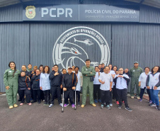 Grupamento de Operações Aéreas da PCPR recebe visita de alunos com deficiência