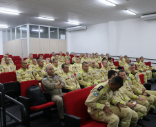 Quarenta bombeiros iniciam curso para guarda-vidas