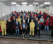 Corpo de Bombeiros reúne veteranos para celebrar 111 anos de história 