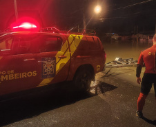 Em União da Vitória, bombeiros militares preparam apoio à limpeza da cidade e residências