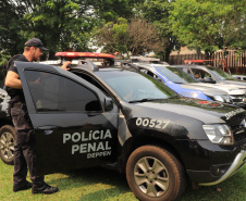 Crianças e adolescentes em acolhimento social de Cascavel recebem visita e presentes de policiais penais