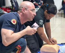 Policiais penais recebem treinamento de primeiros socorros do SAMU
