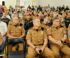 O governador Carlos Massa Ratinho Junior entregou nesta terça-feira (12) 142 novas viaturas para a Polícia Militar do Paraná (PMPR). Os veículos, que são parte de um investimento total de R$ 82 milhões em mais de 380 novos veículos, serão usados para reforçar o patrulhamento policial em todo o Estado e dar mais agilidade ao atendimento da população.  O investimento na frota da PM vai atender a todas as regiões, dando sequência a um plano de modernização das forças de segurança do Paraná. "O que nós estamos 