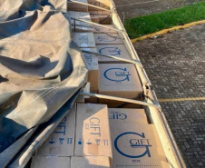 PMPR apreende 1,2 tonelada de drogas e 900 caixas de cigarros contrabandeados no oeste do Estado 