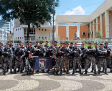 BATALHÃO DE CHOQUE DA PMPR APRESENTA BALANÇO DE PRISÕES E APREENSÕES EM 2023 