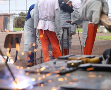  Polícia Penal qualifica 23 apenados em cursos de soldador e de corte e costura em Cascavel