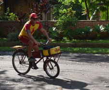 Com Desafio de Piriathlon, bombeiros fazem triathlon com "bike raiz" e corrida sem tênis