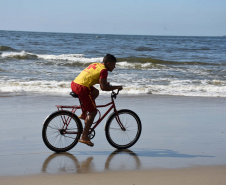 Com Desafio de Piriathlon, bombeiros fazem triathlon com "bike raiz" e corrida sem tênis