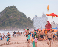  Drone com câmera termal apoia salvamentos dos bombeiros durante o Verão Maior Paraná